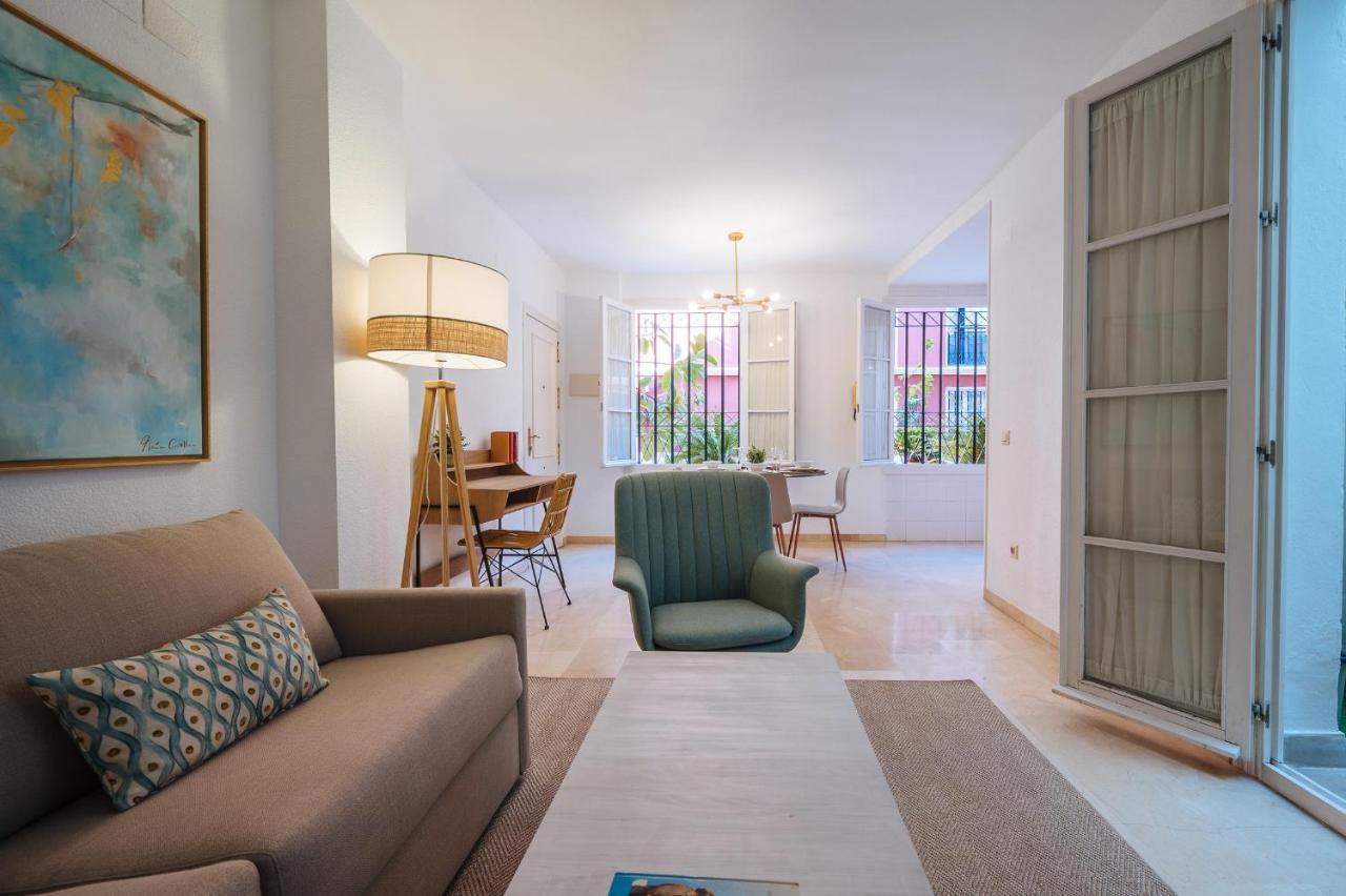 Lirio Suite Apartment - Private Parking Included Σεβίλλη Εξωτερικό φωτογραφία