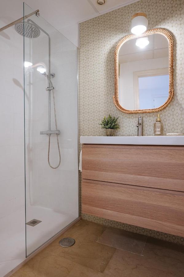 Lirio Suite Apartment - Private Parking Included Σεβίλλη Εξωτερικό φωτογραφία