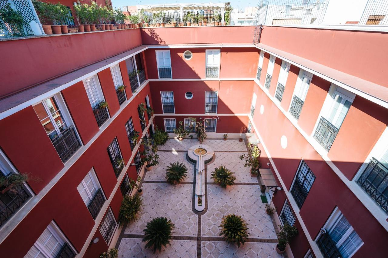 Lirio Suite Apartment - Private Parking Included Σεβίλλη Εξωτερικό φωτογραφία